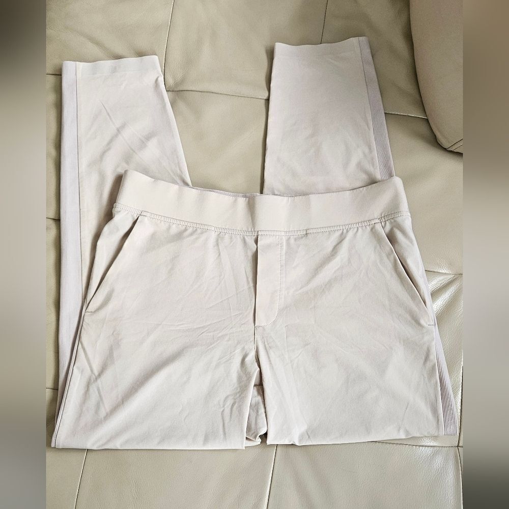 Athleta like new pants